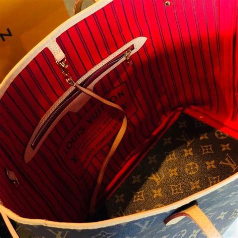 louis vuitton purse with red inside|louis vuitton red lining.